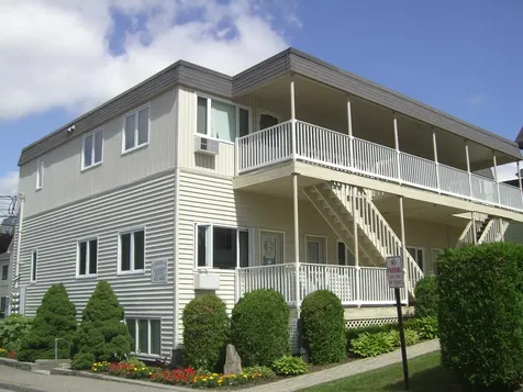 15 Higgins Street Augusta ME 04330