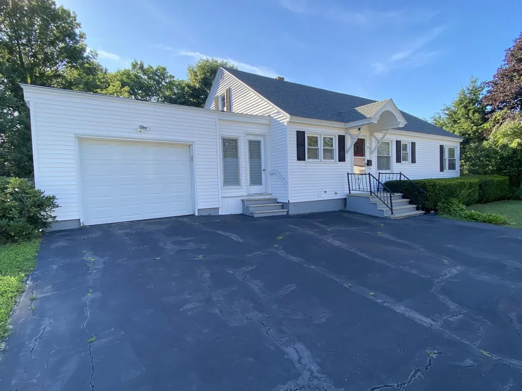 35 Rideout Avenue Lewiston ME 04240