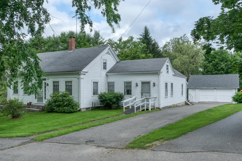 1040 Main Street Waldoboro ME 04572