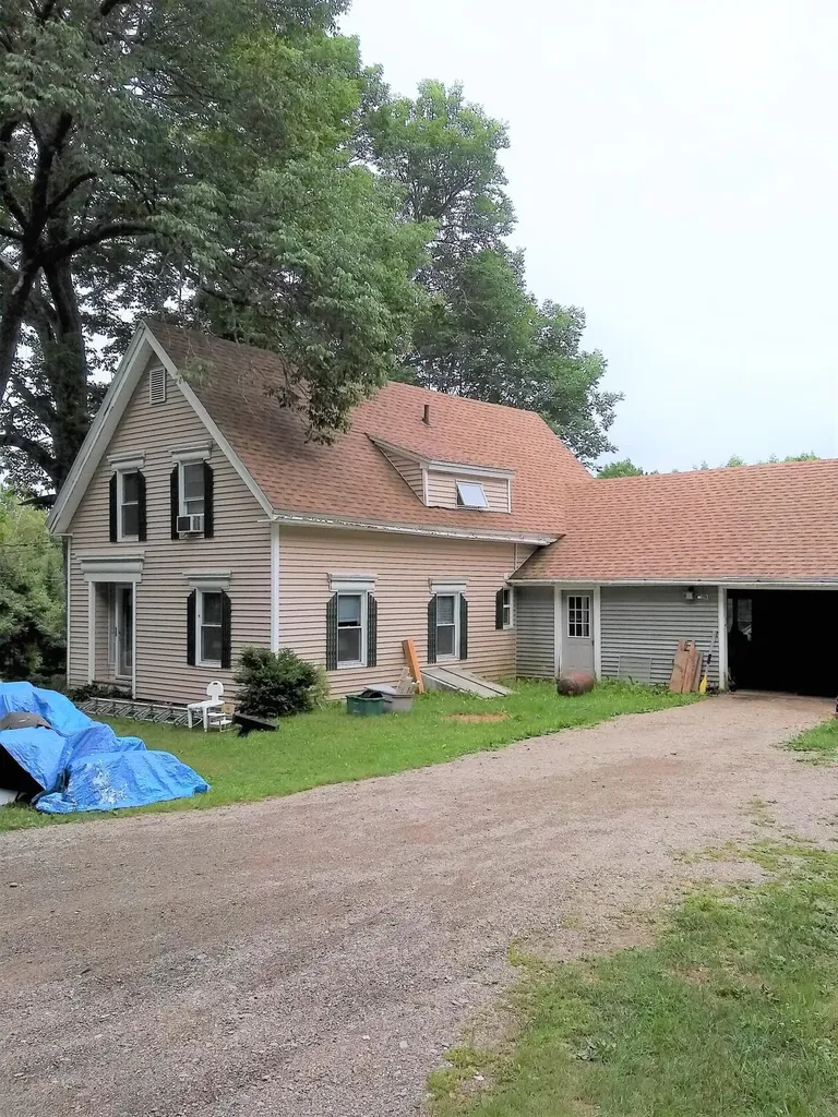 40 Stage Road Hermon ME 04401
