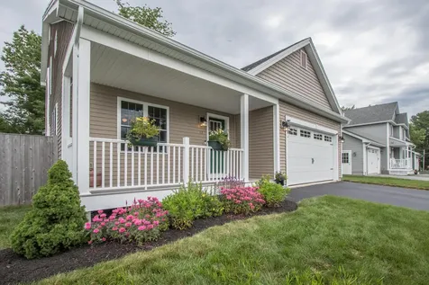 11 Sawgrass Drive Scarborough ME 04074