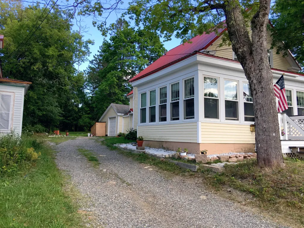 24 Franklin Street Calais ME 04619