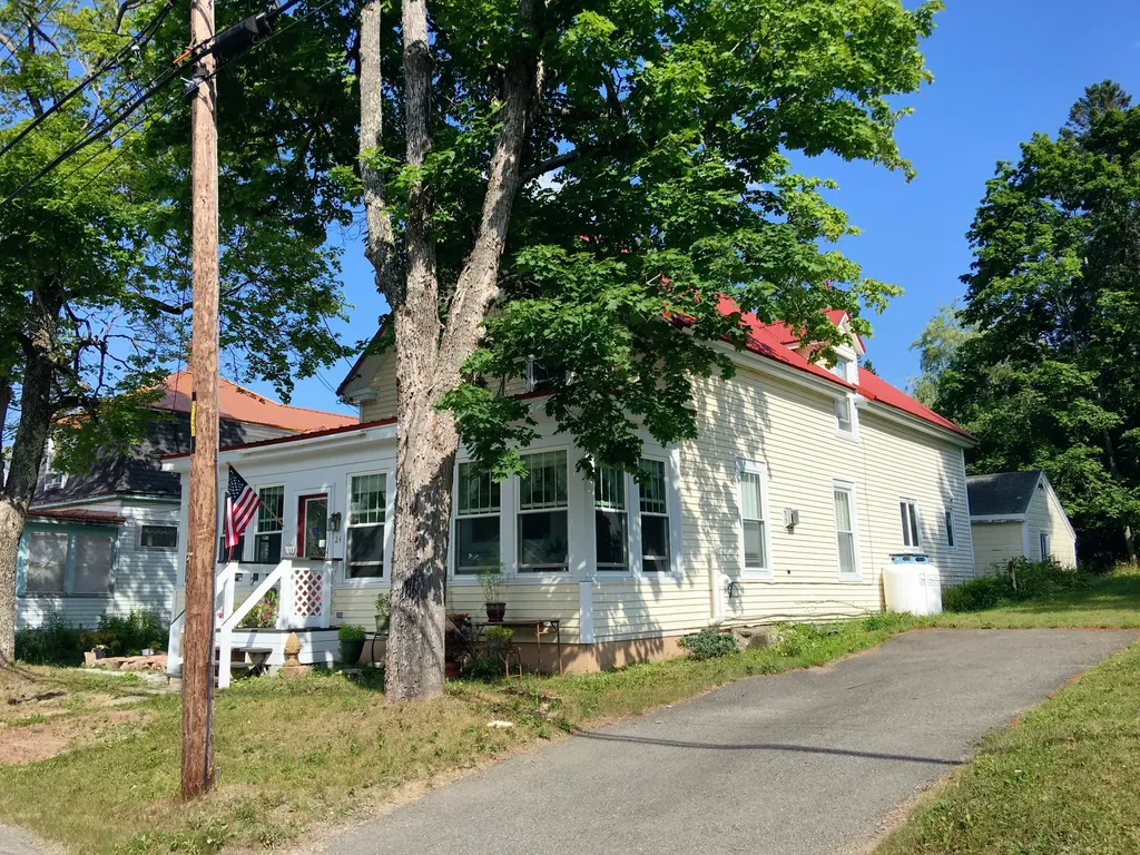 24 Franklin Street Calais ME 04619