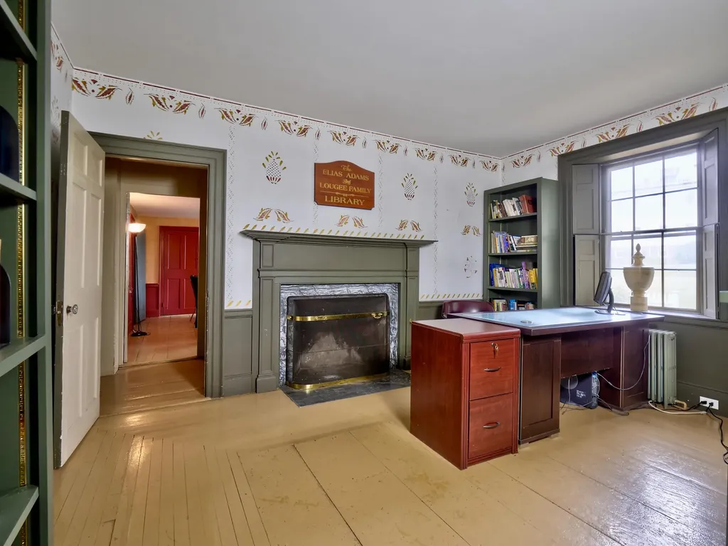 16 High Street Thomaston ME 04861