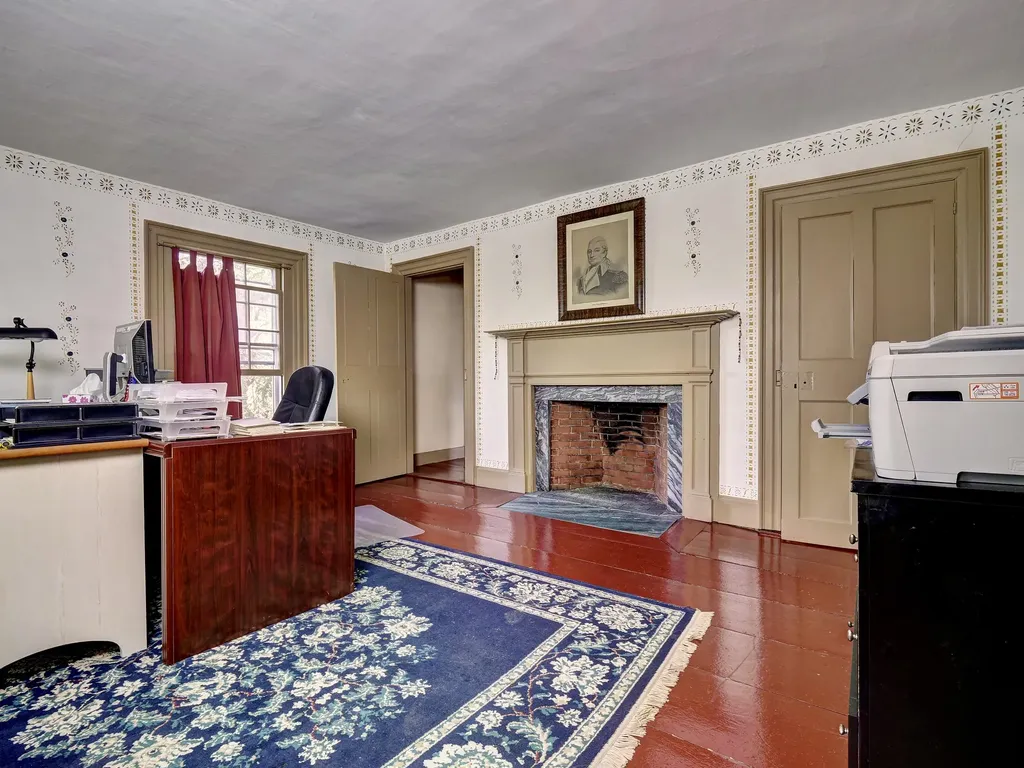 16 High Street Thomaston ME 04861