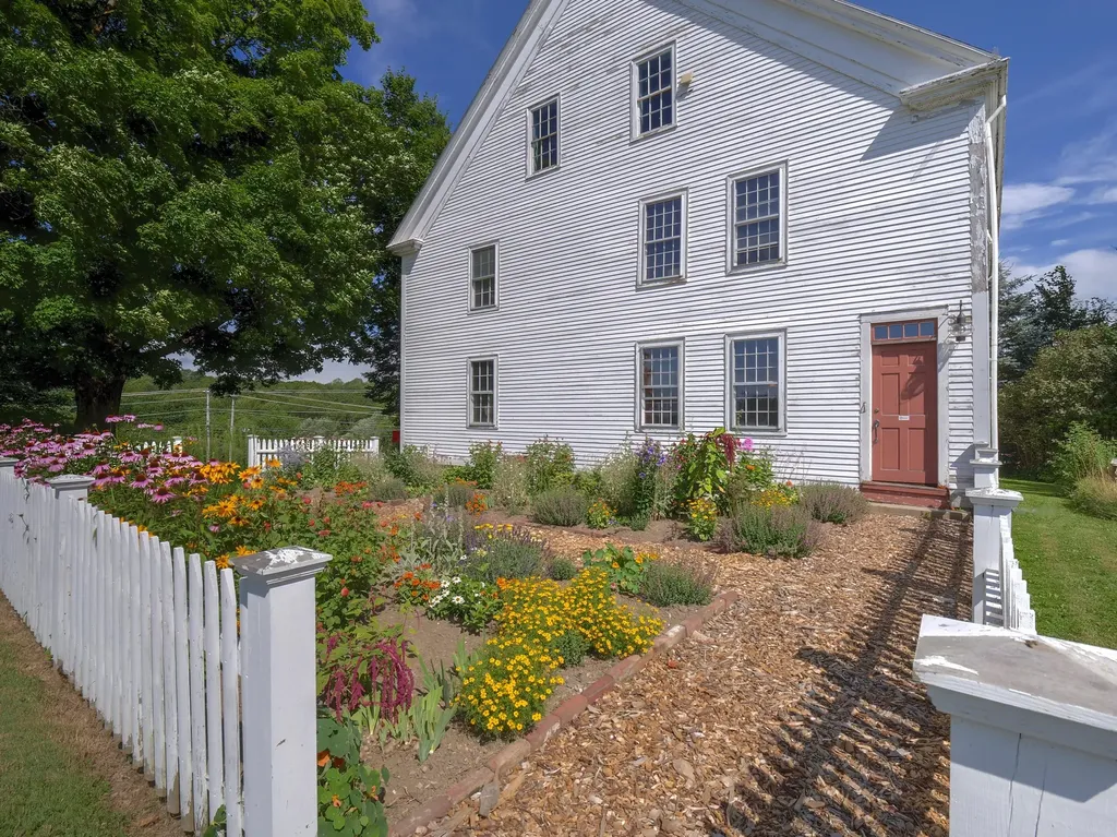 16 High Street Thomaston ME 04861