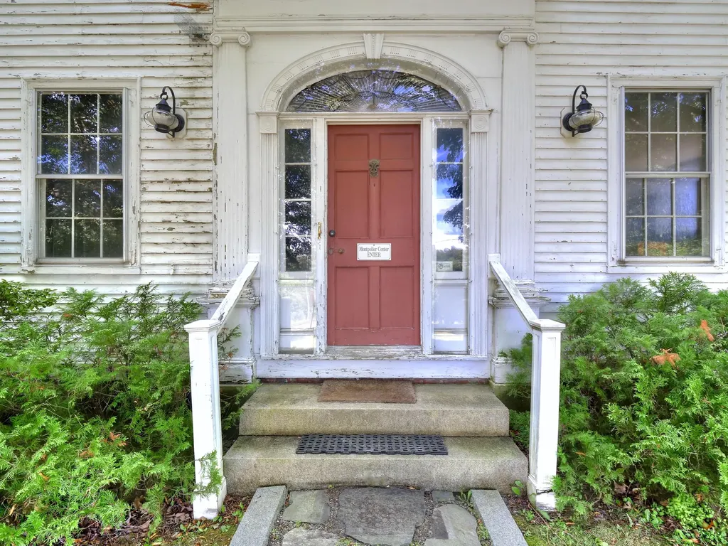 16 High Street Thomaston ME 04861