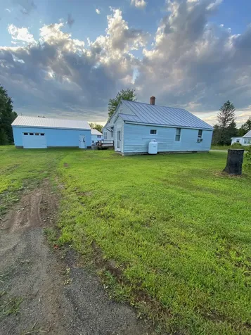 21 Pooler Avenue Skowhegan ME 04976