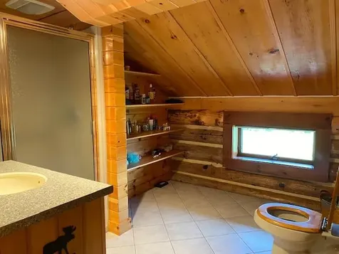 15 Stagecoach Road Greenville ME 04441