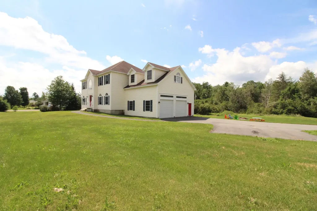 7 Butternut Lane Hampden ME 04444