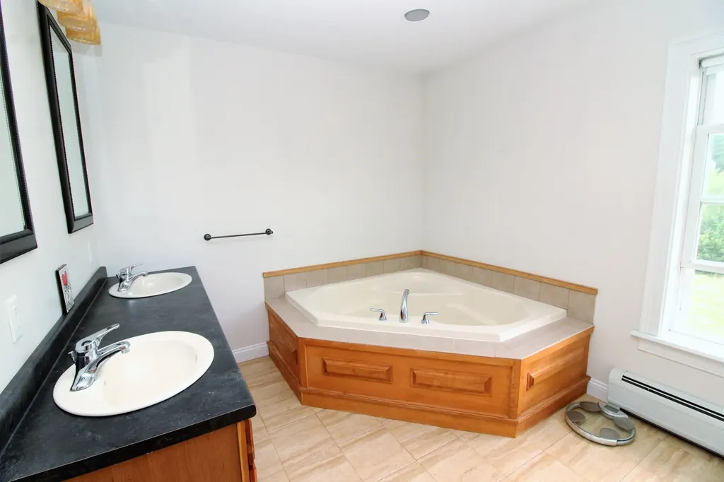 7 Butternut Lane Hampden ME 04444