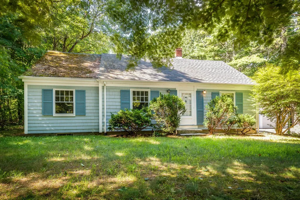 44 Johnson Road Falmouth ME 04105