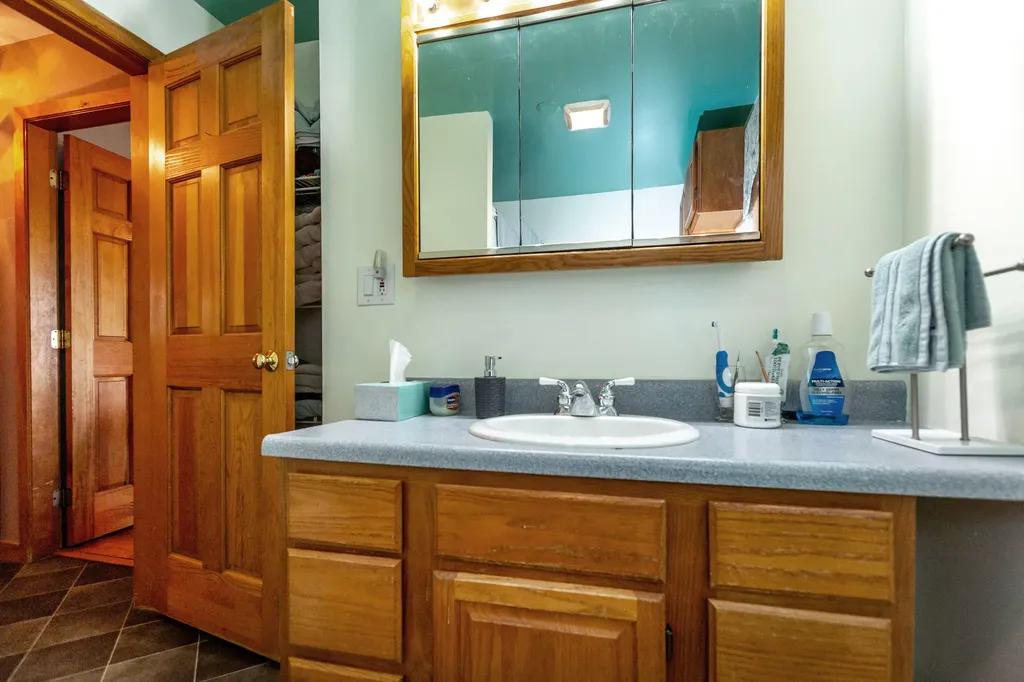 355 East Avenue Lewiston ME 04240