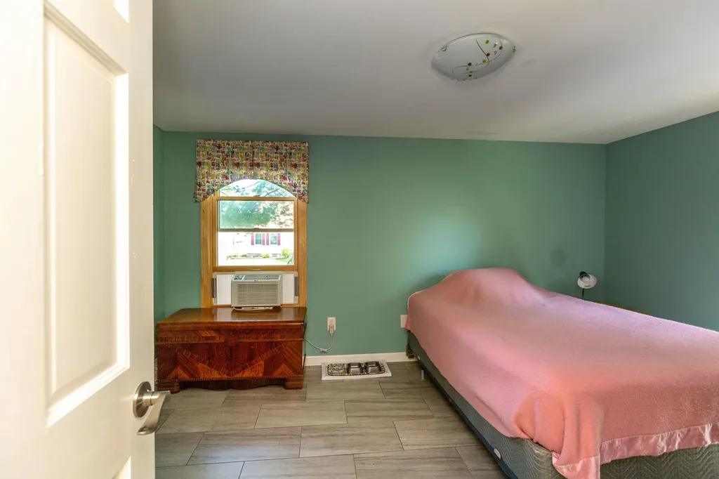 355 East Avenue Lewiston ME 04240