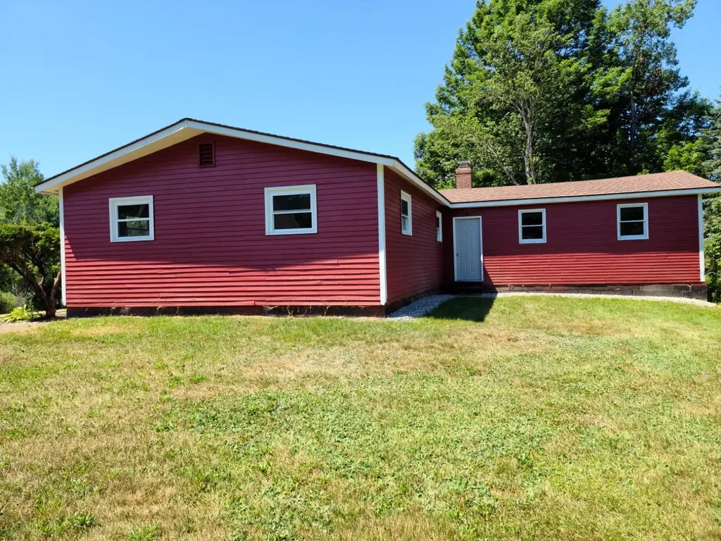 1326 Middle Road Dresden ME 04342