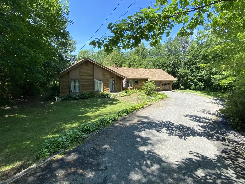 289 Bassett Road Winslow ME 04901