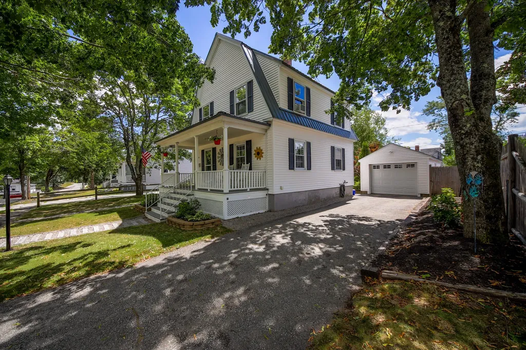 19 Middle Street Sanford ME 04073