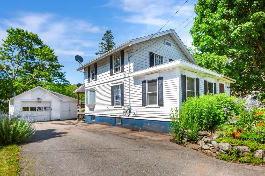 34 Chestnut Street Rockland ME 04841