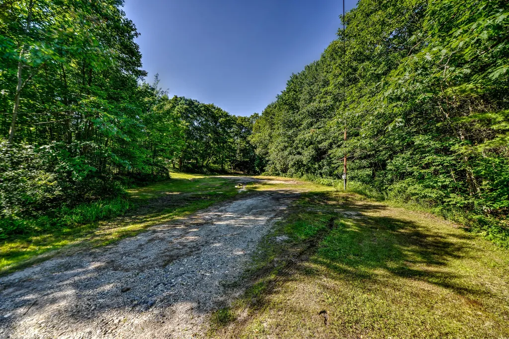 590 River Road Brunswick ME 04011