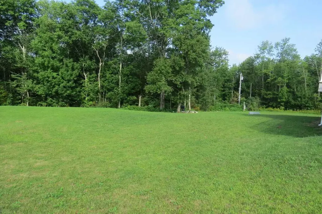 15 Golfers Way Dedham ME 04429
