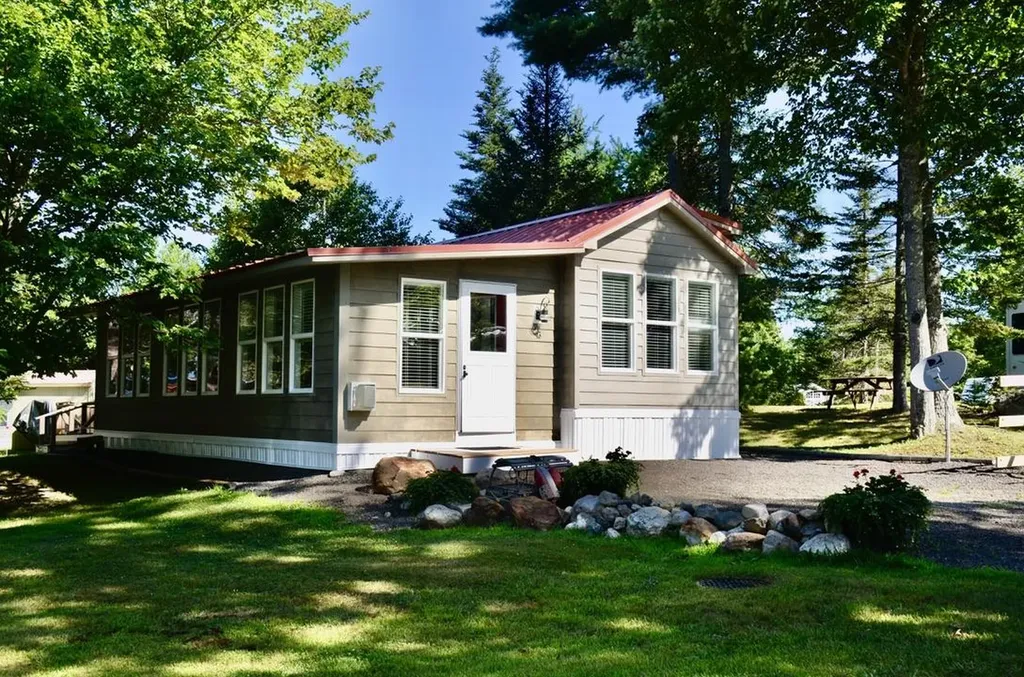 43 Fox Den Lane Warren ME 04864