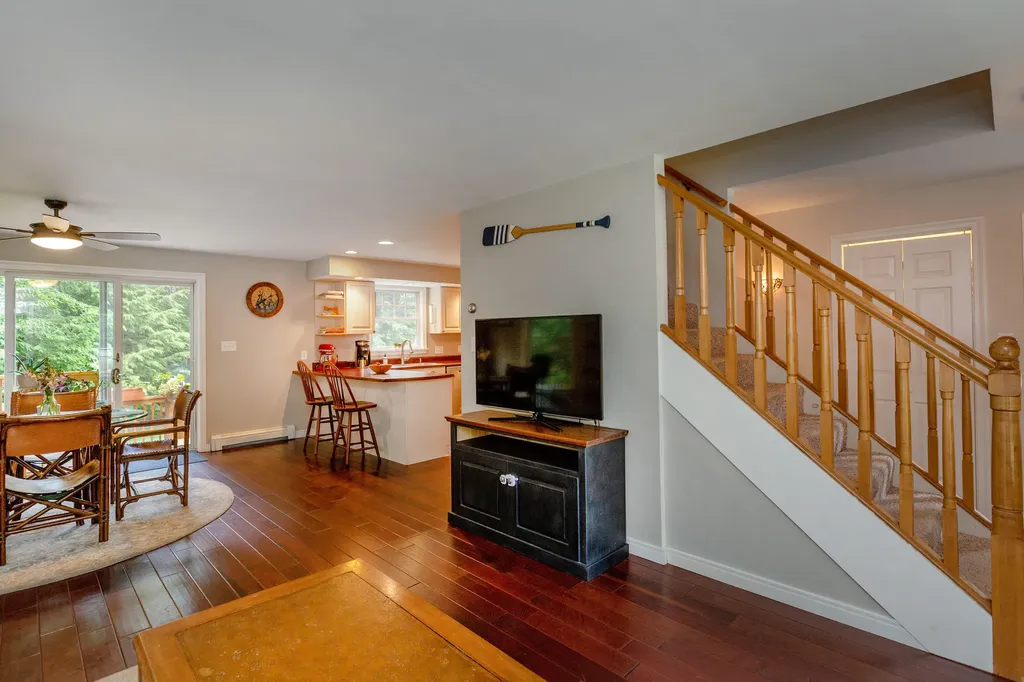22 Kingfisher Drive Brunswick ME 04011
