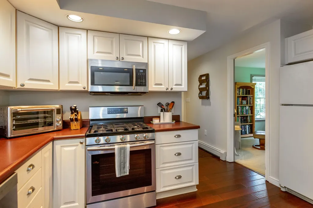 22 Kingfisher Drive Brunswick ME 04011