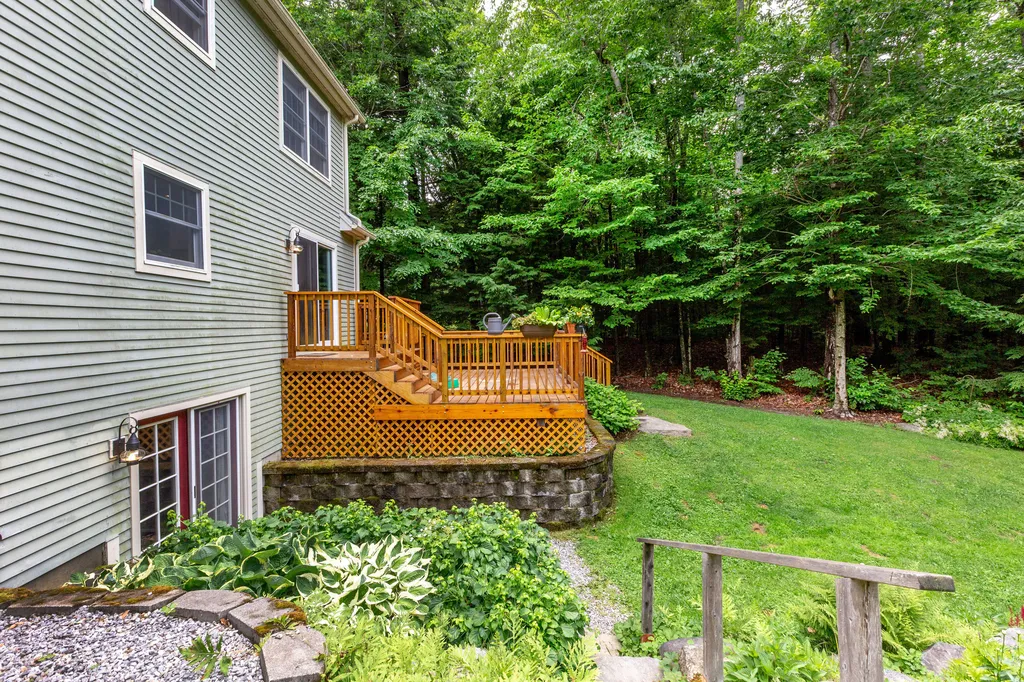 22 Kingfisher Drive Brunswick ME 04011
