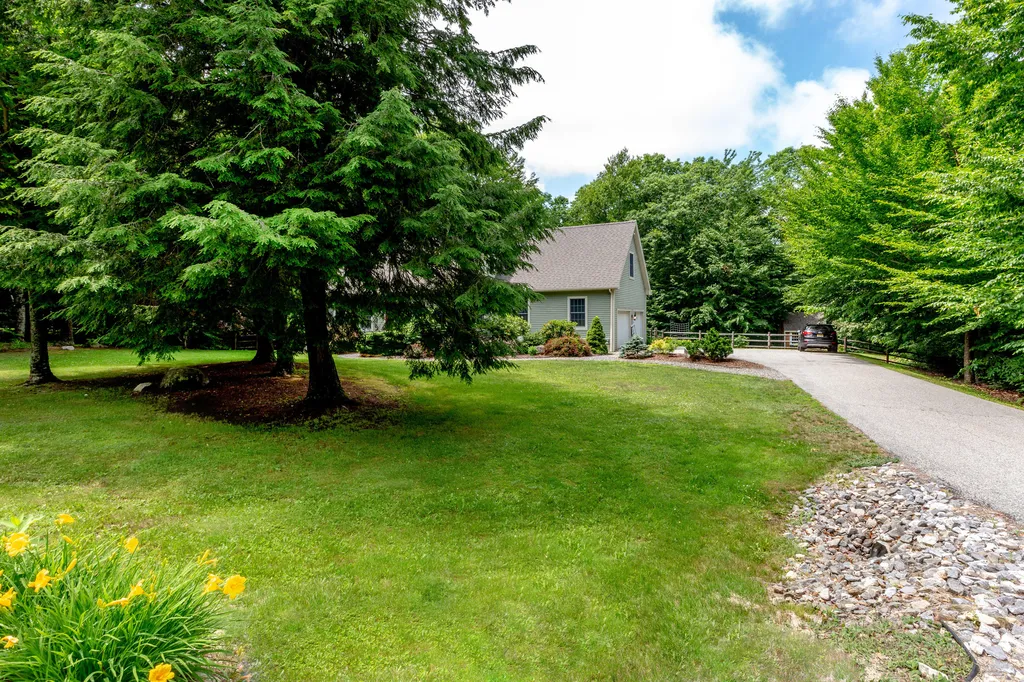 22 Kingfisher Drive Brunswick ME 04011