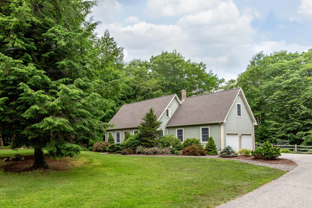 22 Kingfisher Drive Brunswick ME 04011