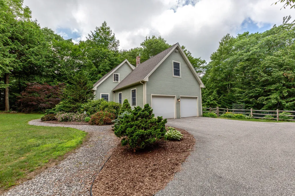 22 Kingfisher Drive Brunswick ME 04011