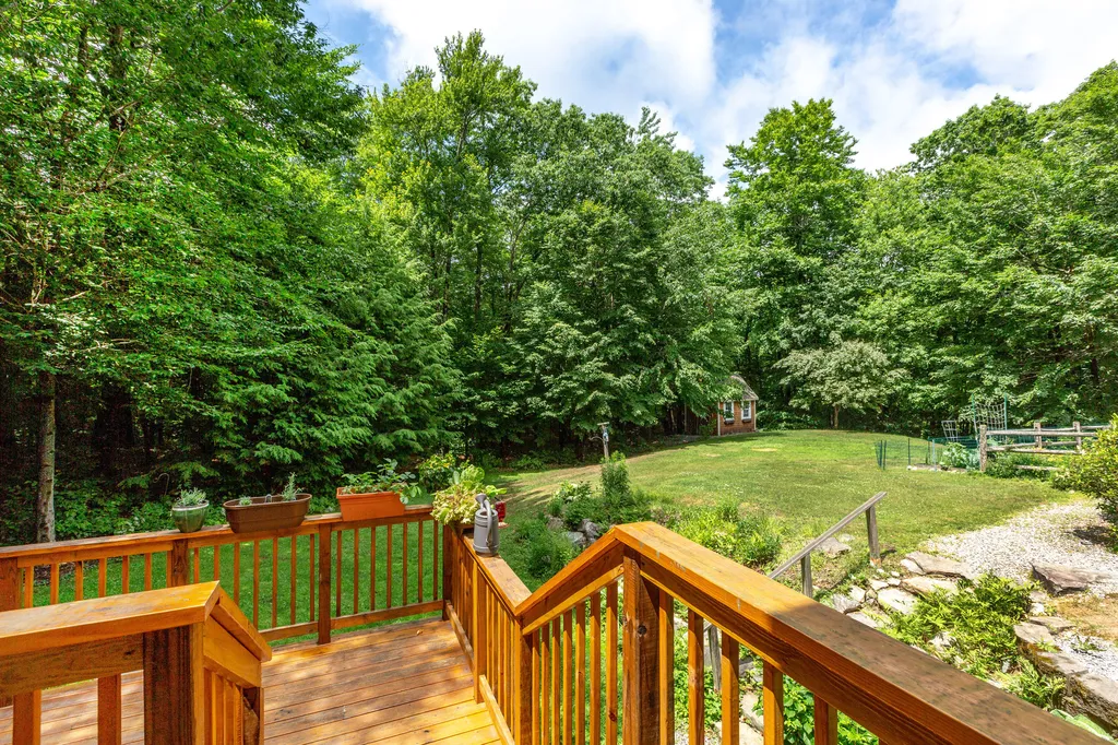 22 Kingfisher Drive Brunswick ME 04011