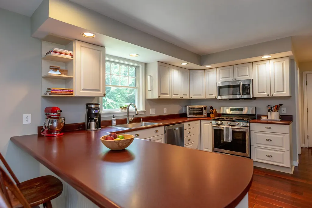 22 Kingfisher Drive Brunswick ME 04011