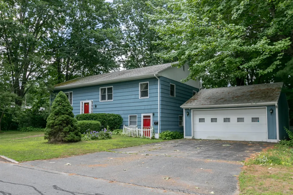 216 Ludlow Street Portland ME 04102