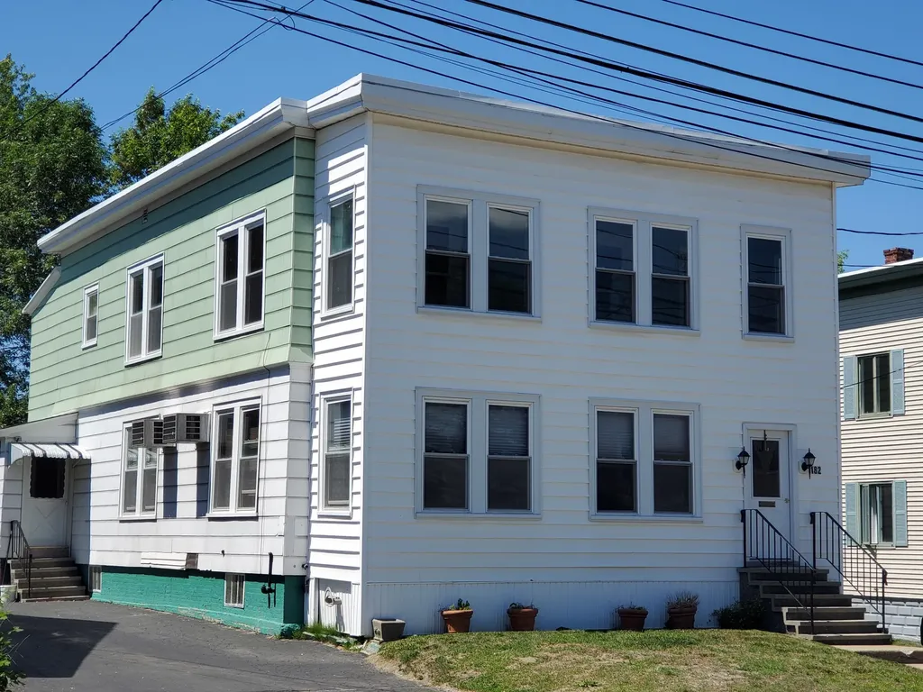 182 East Avenue Lewiston ME 04240