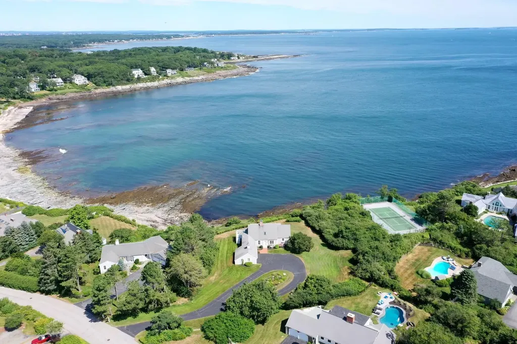 30 Salt Spray Lane Cape Elizabeth ME 04107