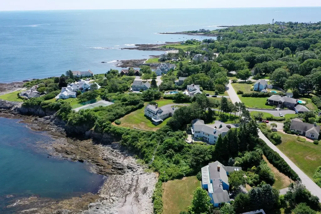 30 Salt Spray Lane Cape Elizabeth ME 04107