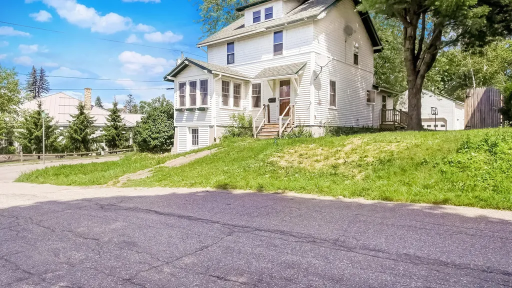 11 Howe Street Augusta ME 04330
