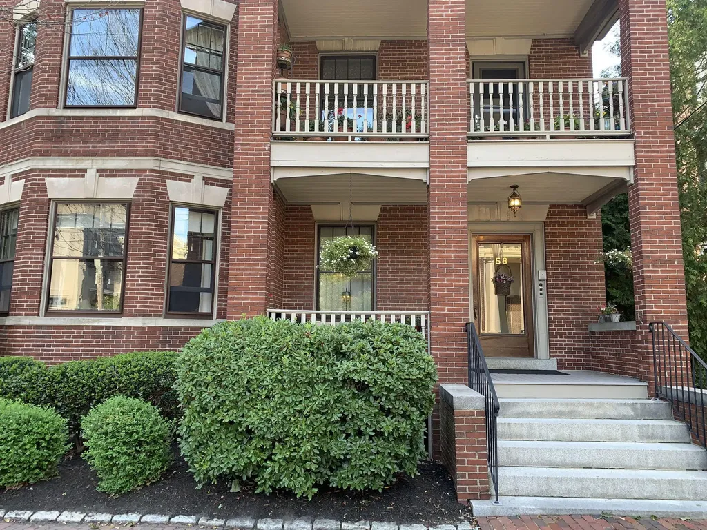 58 Neal Street Portland ME 04102