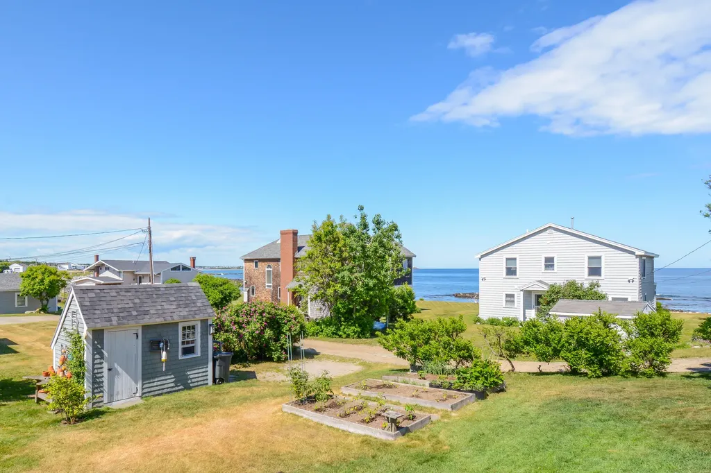 675 York Street York ME 03909