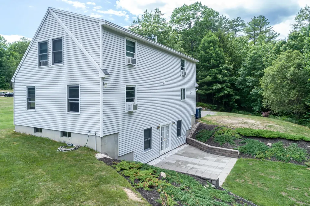 6 James Henry Lane Westbrook ME 04092