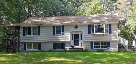 17 Raymond Road Topsham ME 04086