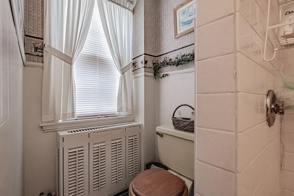 96 Lamb Street Westbrook ME 04092