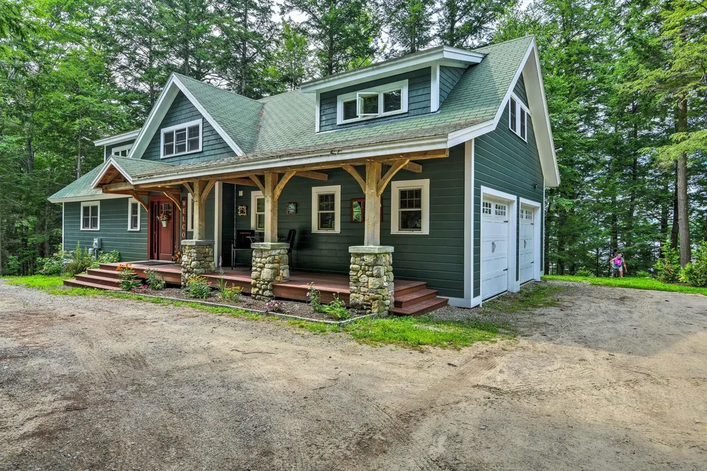 1006 Memorial Drive Winthrop ME 04364