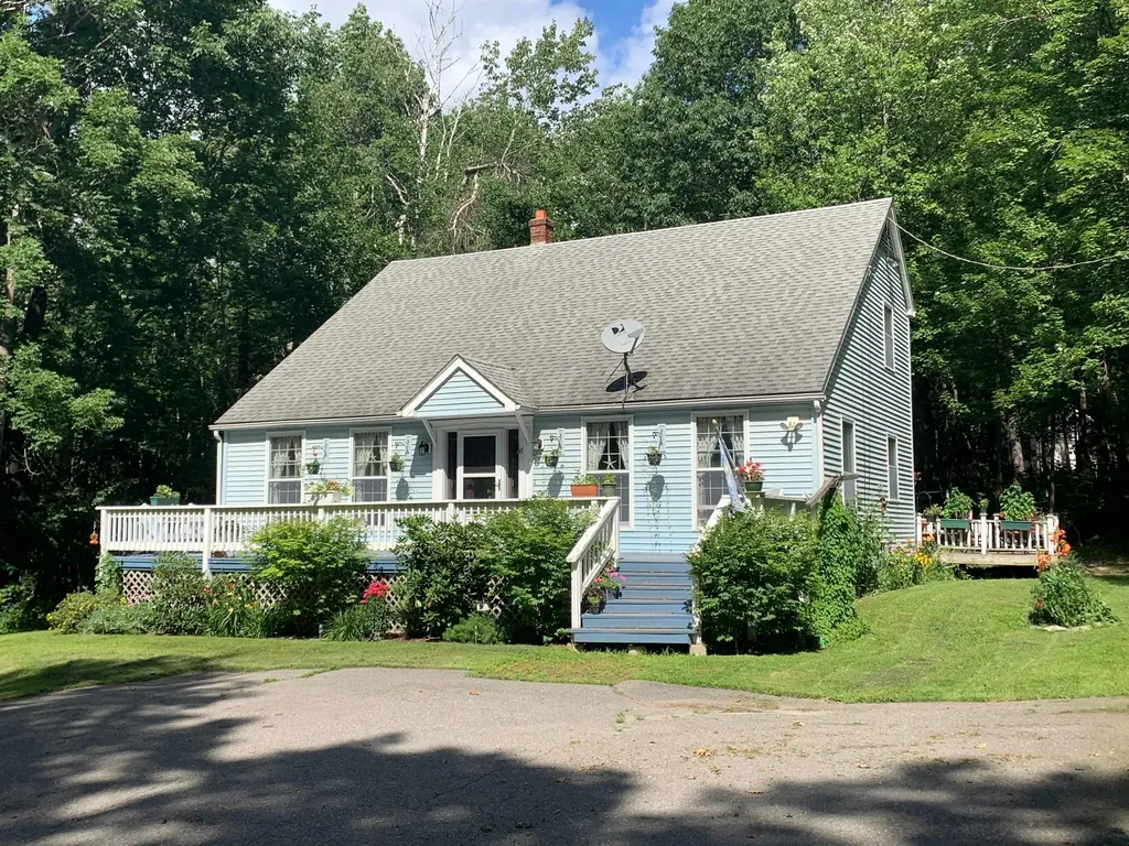 2116 Carmel Road N Newburgh ME 04444