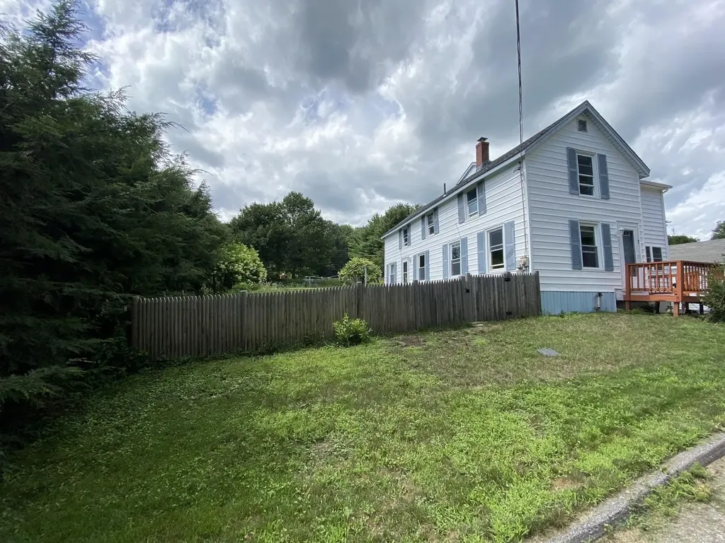 7 Nye Road Hallowell ME 04347