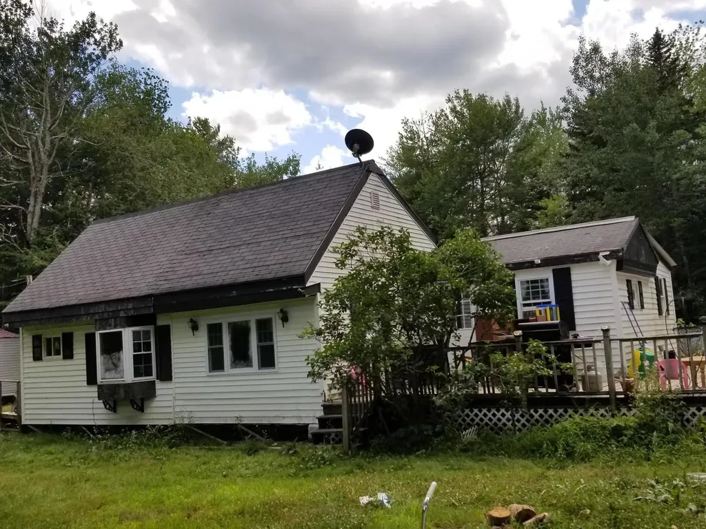 16 Resh Road Searsport ME 04974