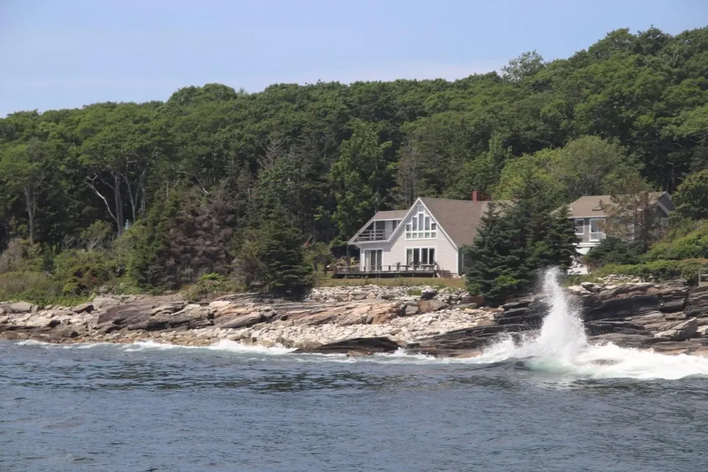 269 State Route 32 Bristol ME 04541