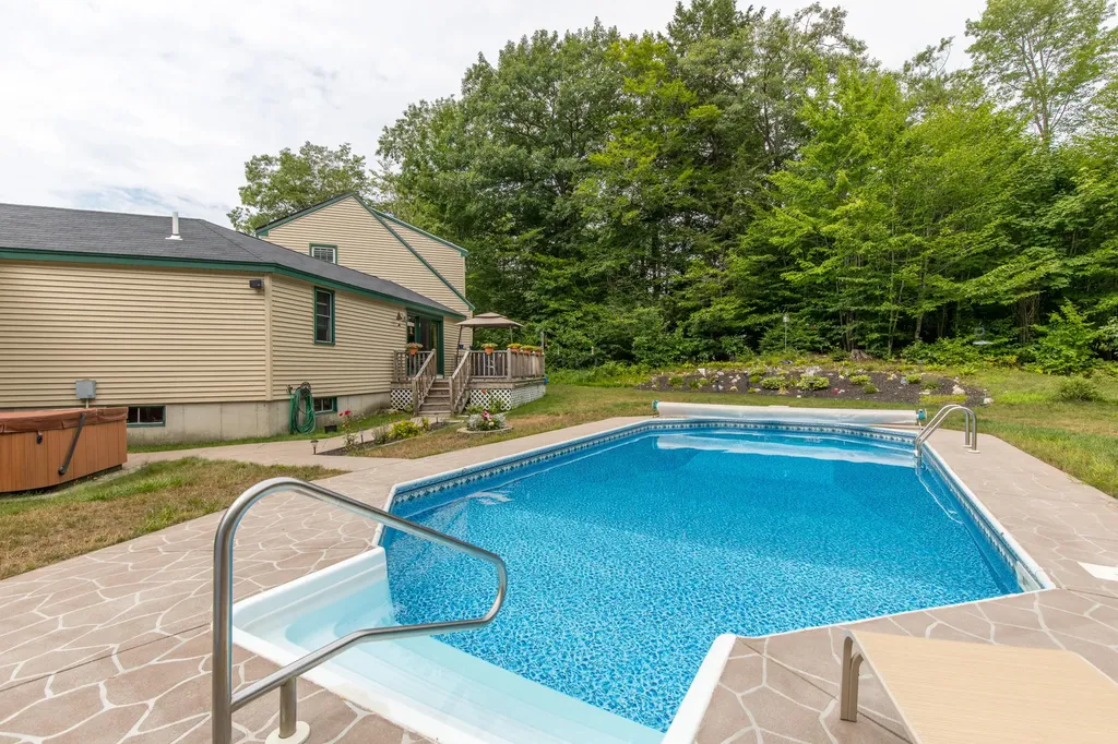154 Ramsdell Road Gray ME 04039