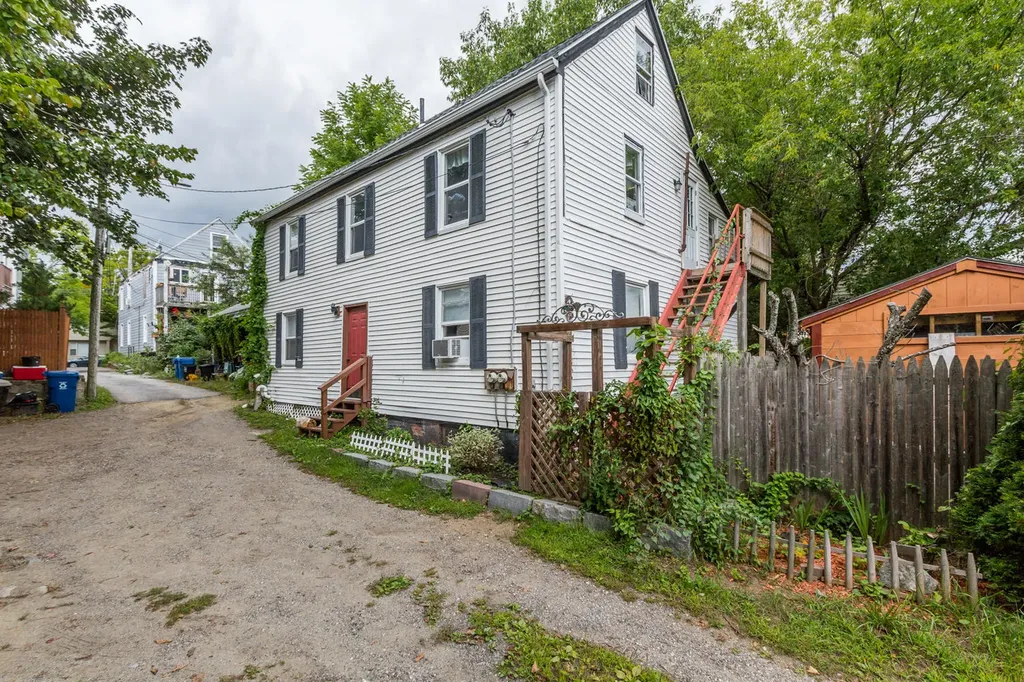 3 Danforth Place Portland ME 04102